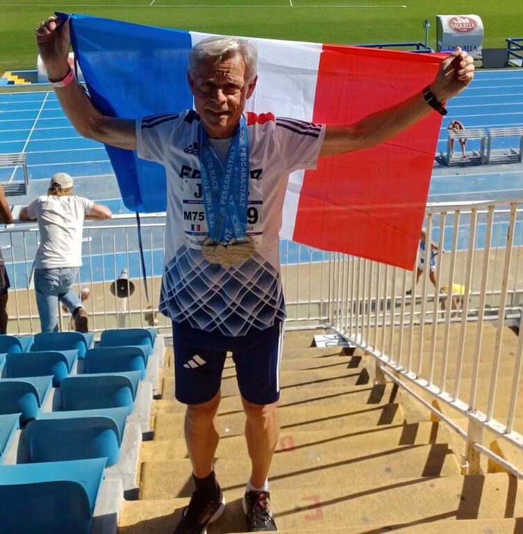 Jean-Claude Demarque Triple Vice-Champion d'Europe, le 4*1000m Junior aux France 