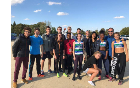 Les Cadettes dans le TOP10 aux France Equip'Athlé