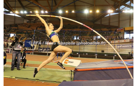 Gil 5ème des Elites avec 4m20 (SB), 4ème française